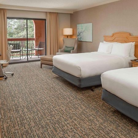 Doubletree By Hilton Sonoma Wine Country Hotel Rohnert Park Exterior photo