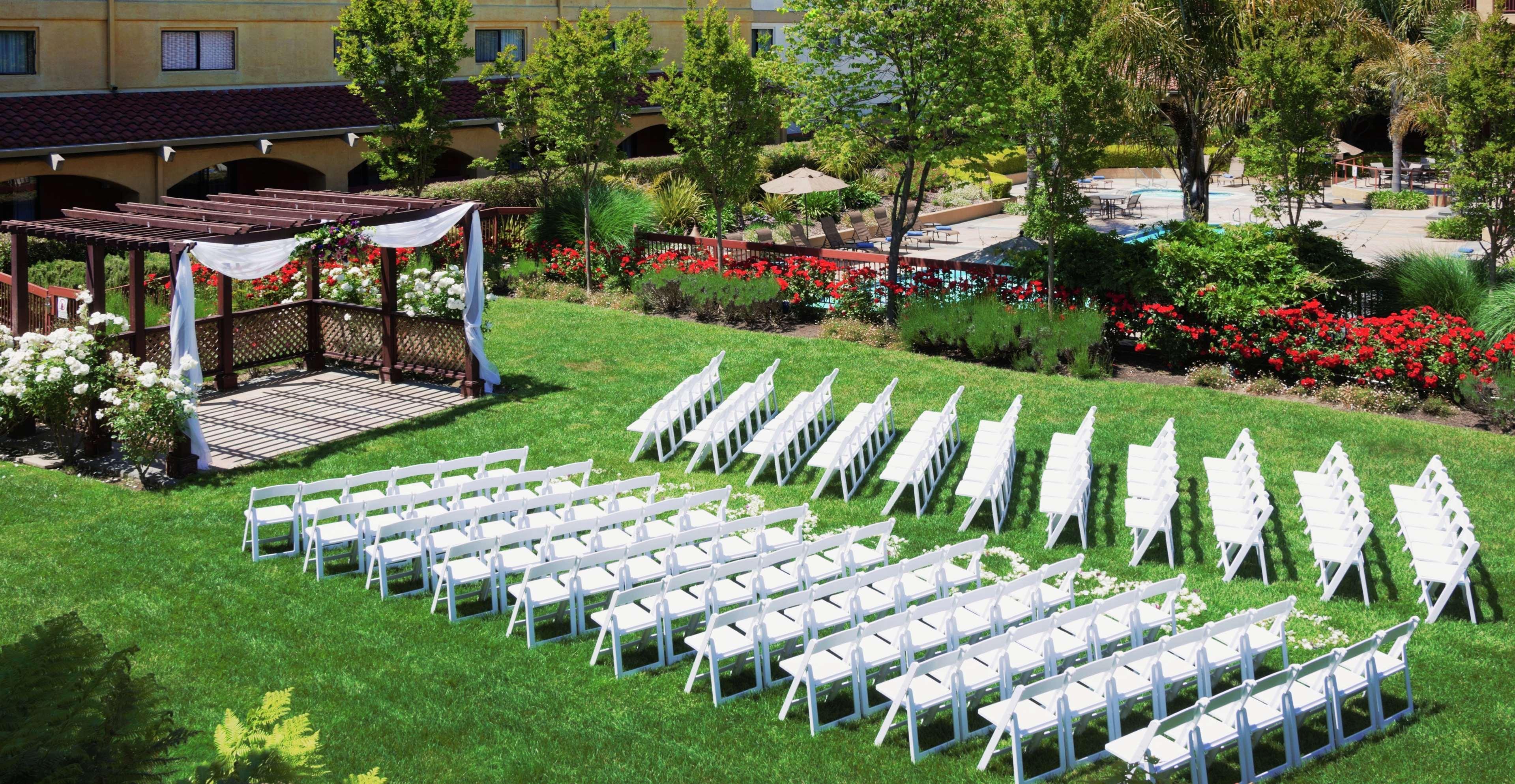 Doubletree By Hilton Sonoma Wine Country Hotel Rohnert Park Exterior photo