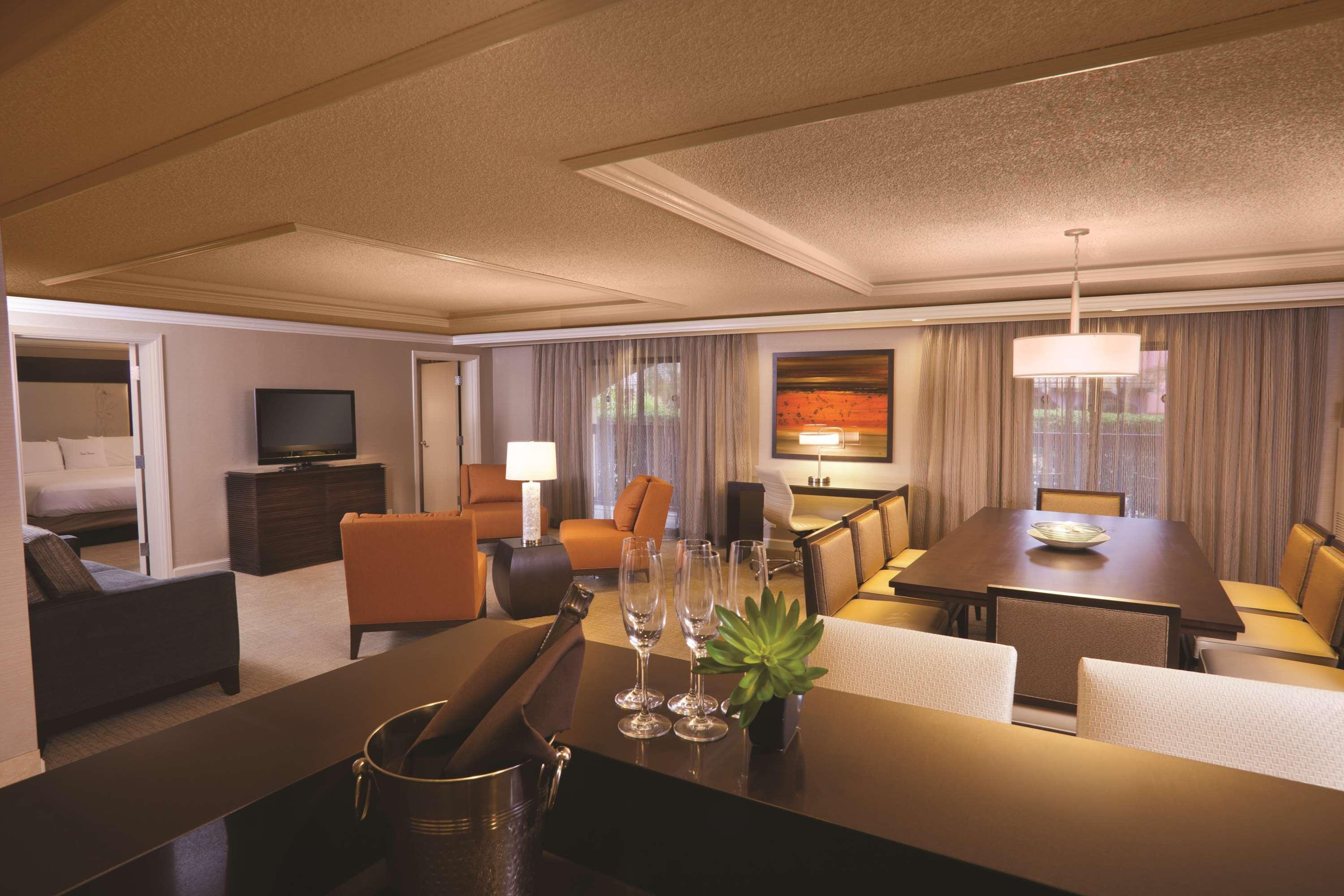 Doubletree By Hilton Sonoma Wine Country Hotel Rohnert Park Exterior photo