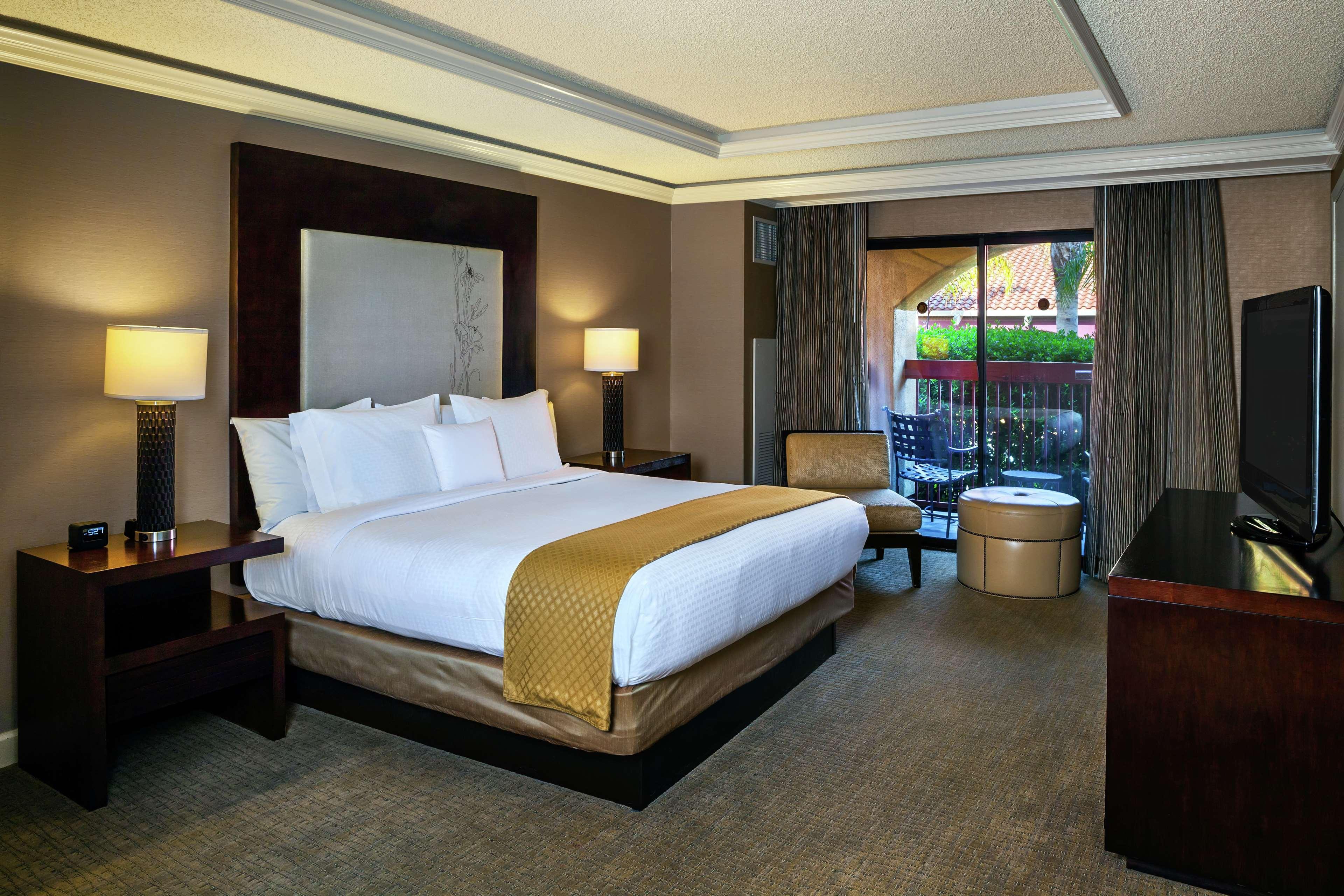 Doubletree By Hilton Sonoma Wine Country Hotel Rohnert Park Exterior photo