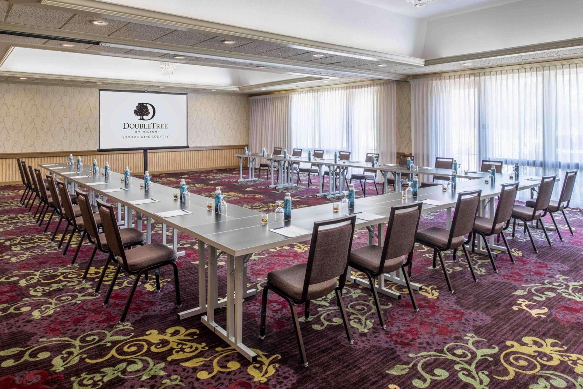 Doubletree By Hilton Sonoma Wine Country Hotel Rohnert Park Exterior photo