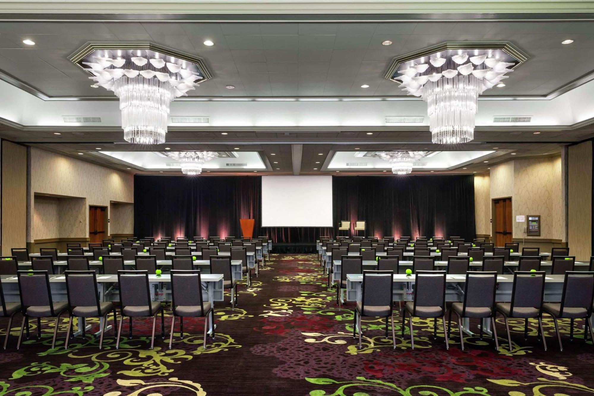 Doubletree By Hilton Sonoma Wine Country Hotel Rohnert Park Exterior photo