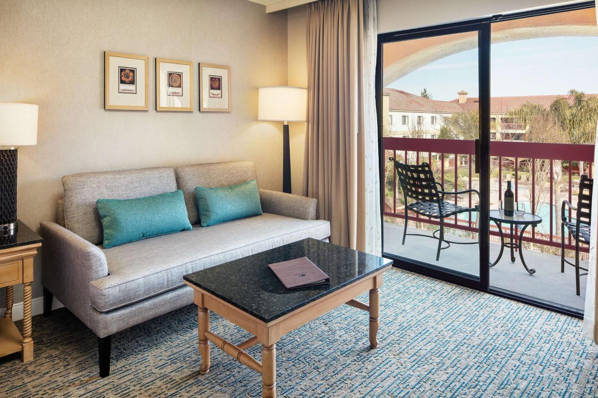Doubletree By Hilton Sonoma Wine Country Hotel Rohnert Park Exterior photo